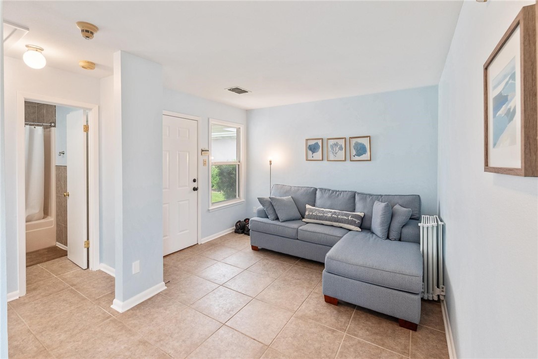 8018 Saint Laurent Property Photo 35