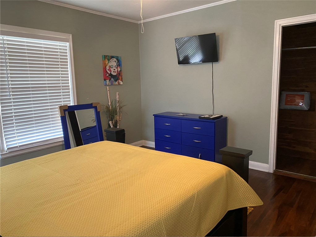 438 Indiana Ave Property Photo 3