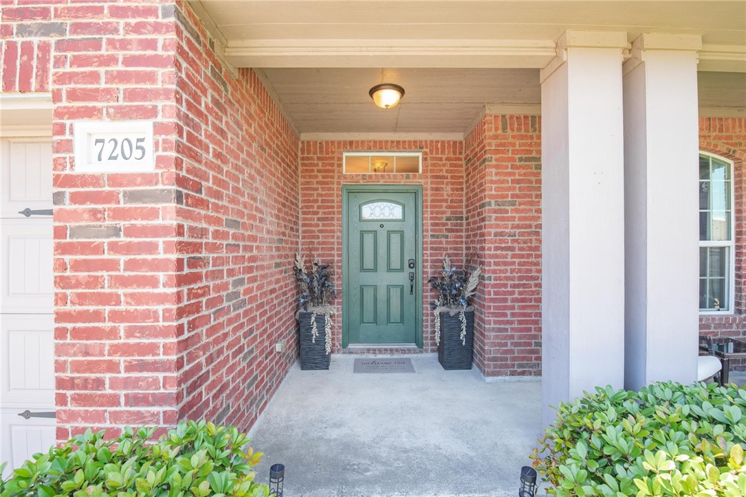7205 Lands End Dr Property Photo 3