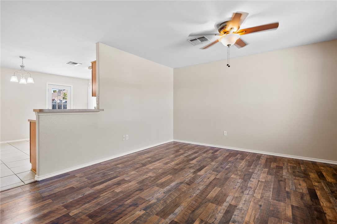 1522 W Nelson Ave Property Photo 4