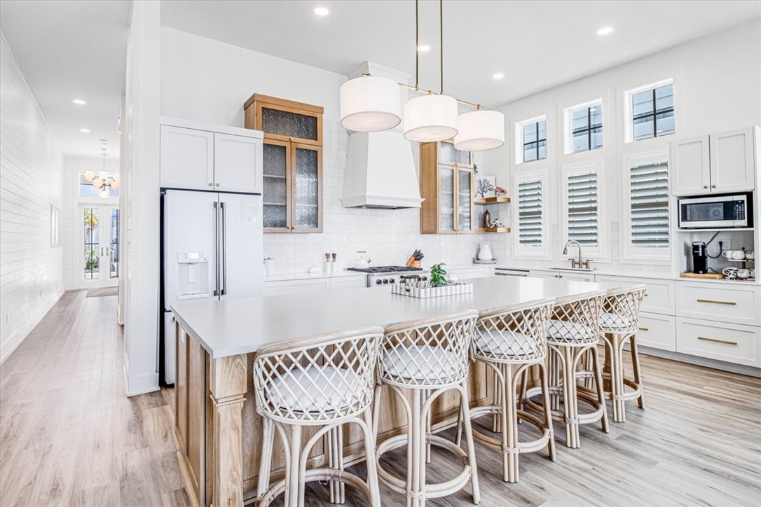 206 Lakeshore St Property Photo 6