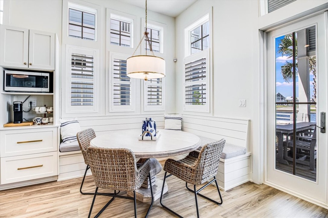 206 Lakeshore St Property Photo 8