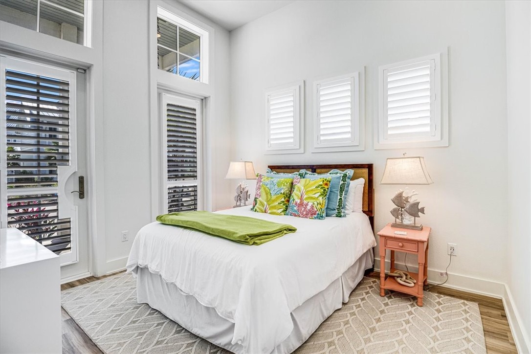 206 Lakeshore St Property Photo 13