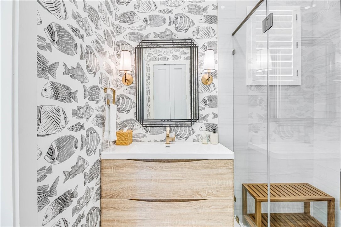 206 Lakeshore St Property Photo 14