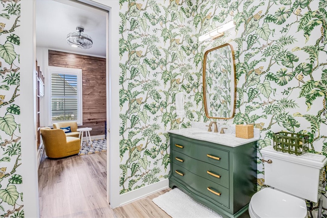 206 Lakeshore St Property Photo 18