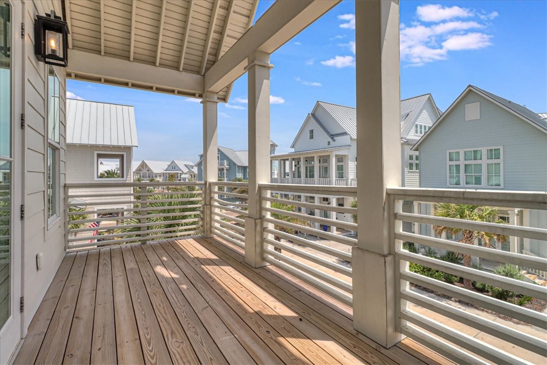 206 Lakeshore St Property Photo 25