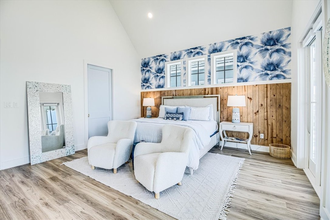 206 Lakeshore St Property Photo 27