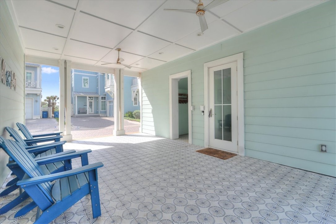 320 Coastline Dr Property Photo 33
