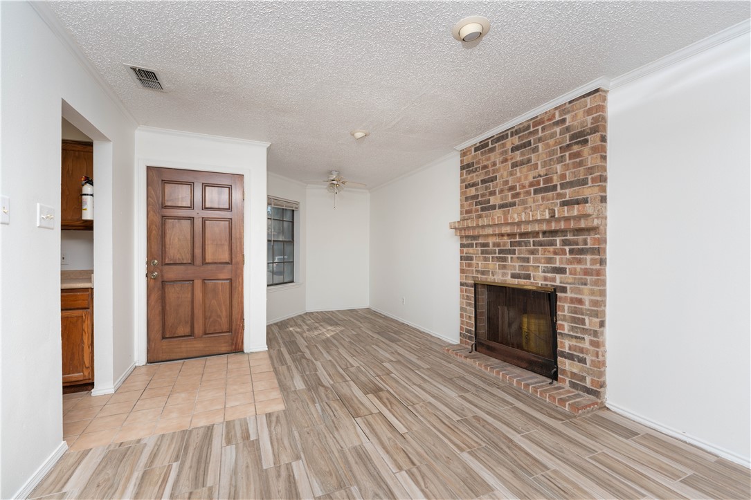 7122 Premont Dr Property Photo 4