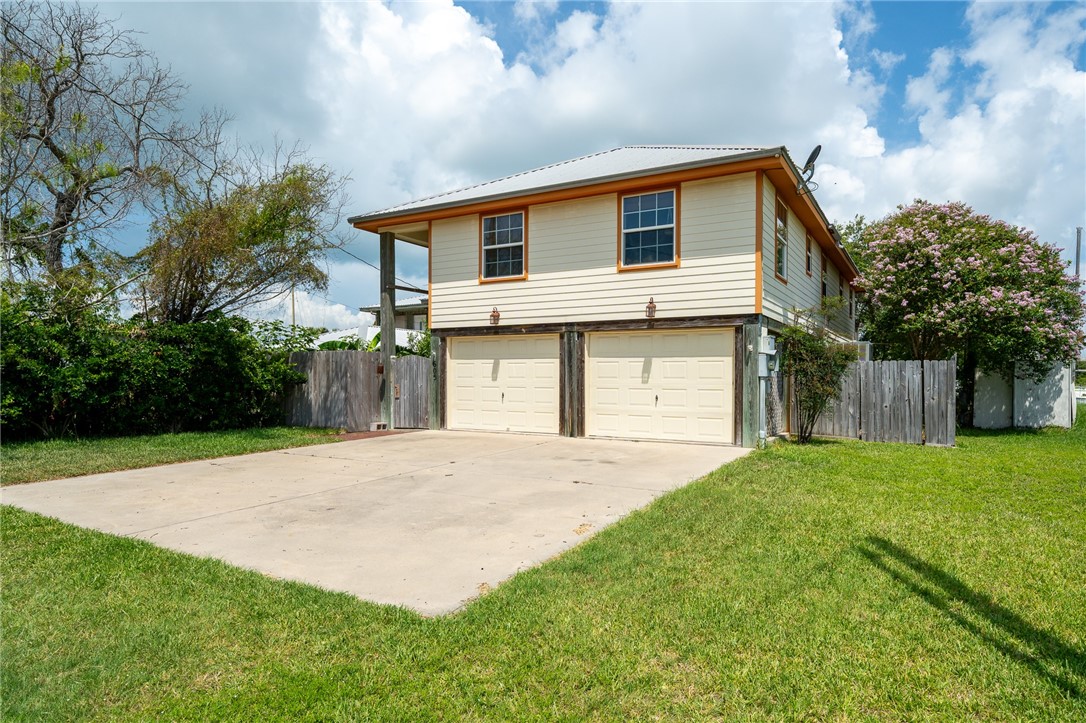 605 Woodhaven Property Photo 1