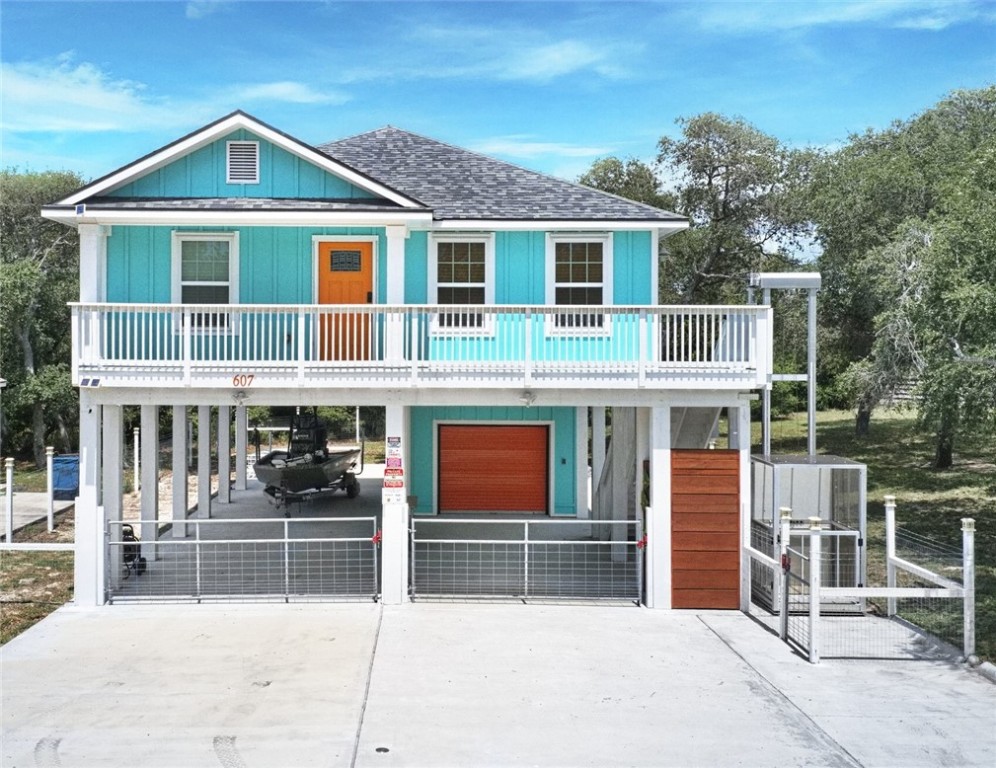 607 Huisache Lane