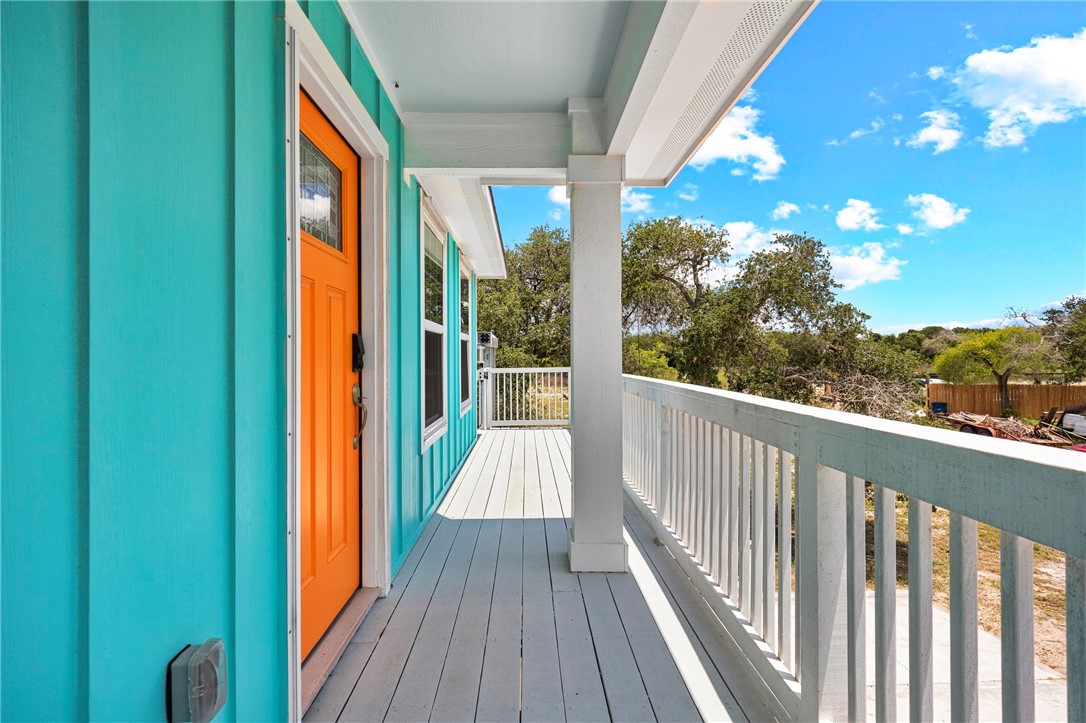 607 Huisache Lane Property Photo 4