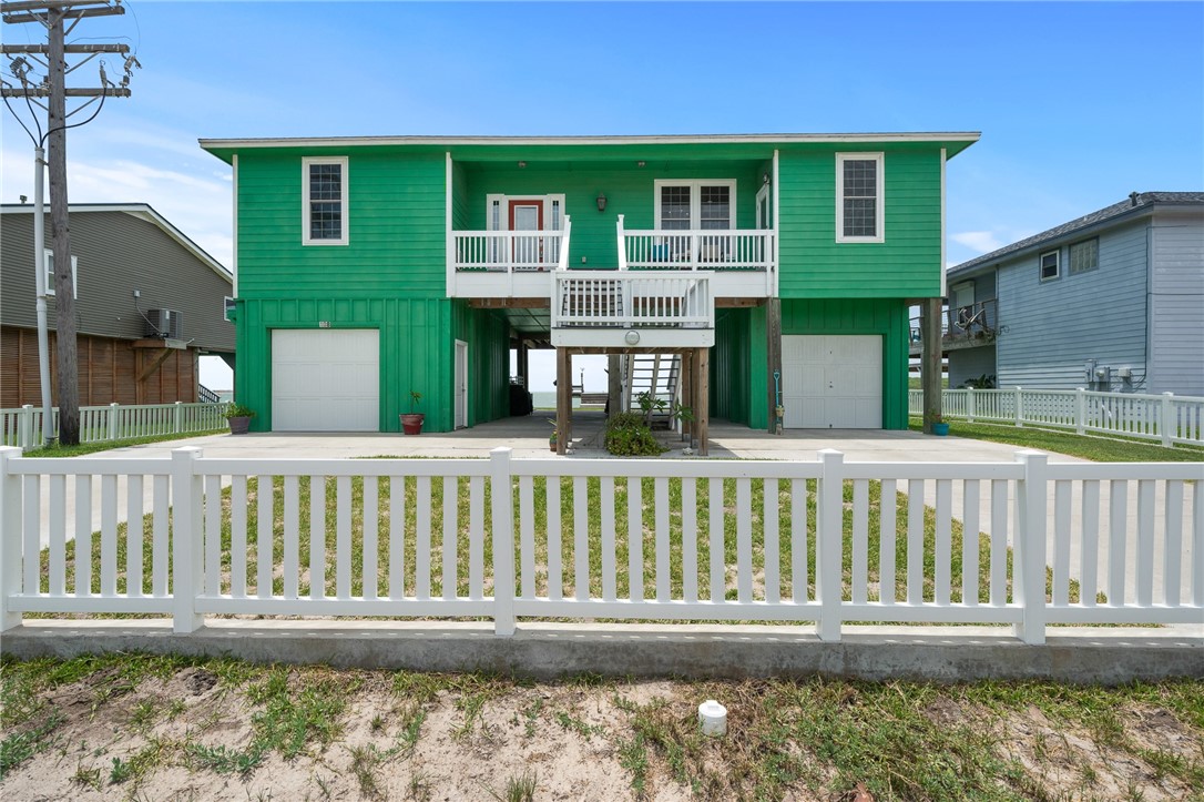 108 Bayshore Dr Property Photo 3