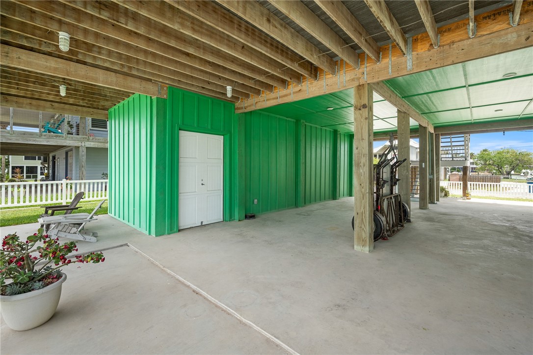 108 Bayshore Dr Property Photo 7