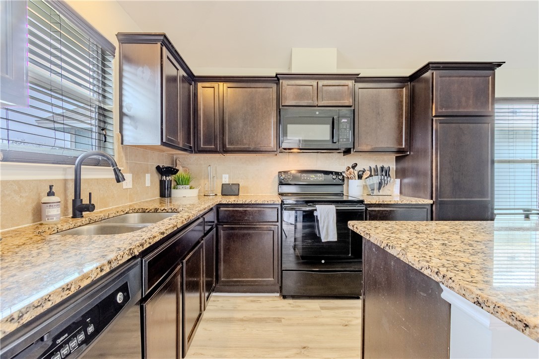 3709 Southlake Park Property Photo 13