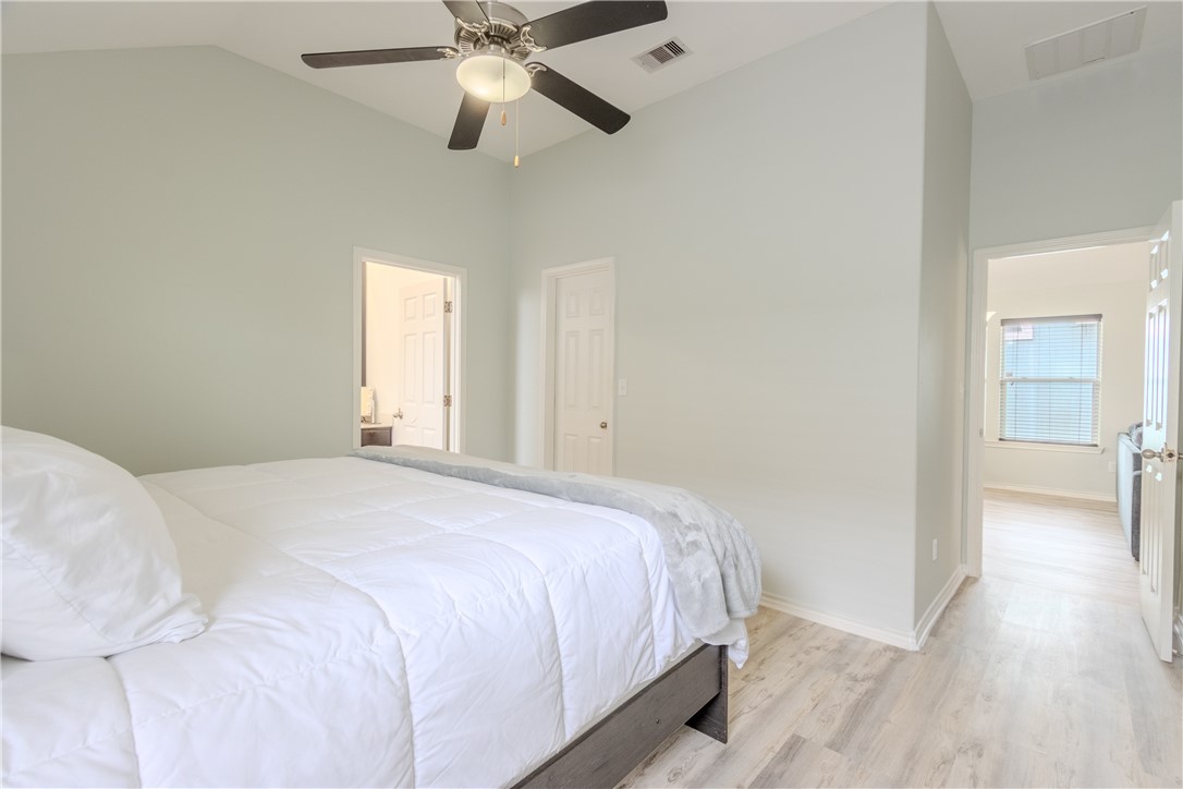 3709 Southlake Park Property Photo 17