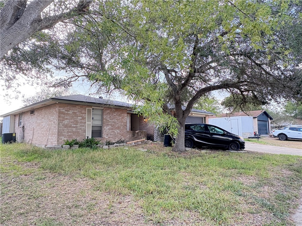 2817 Sage Brush Dr Property Photo 8