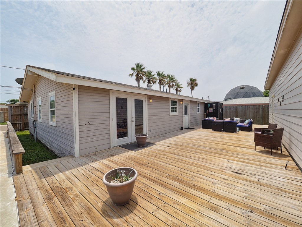 419 E Cotter Ave Property Photo 4