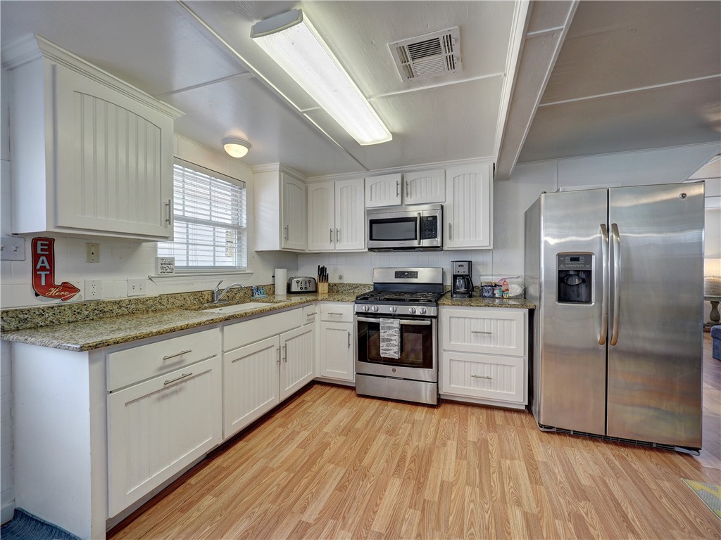 419 E Cotter Ave Property Photo 13