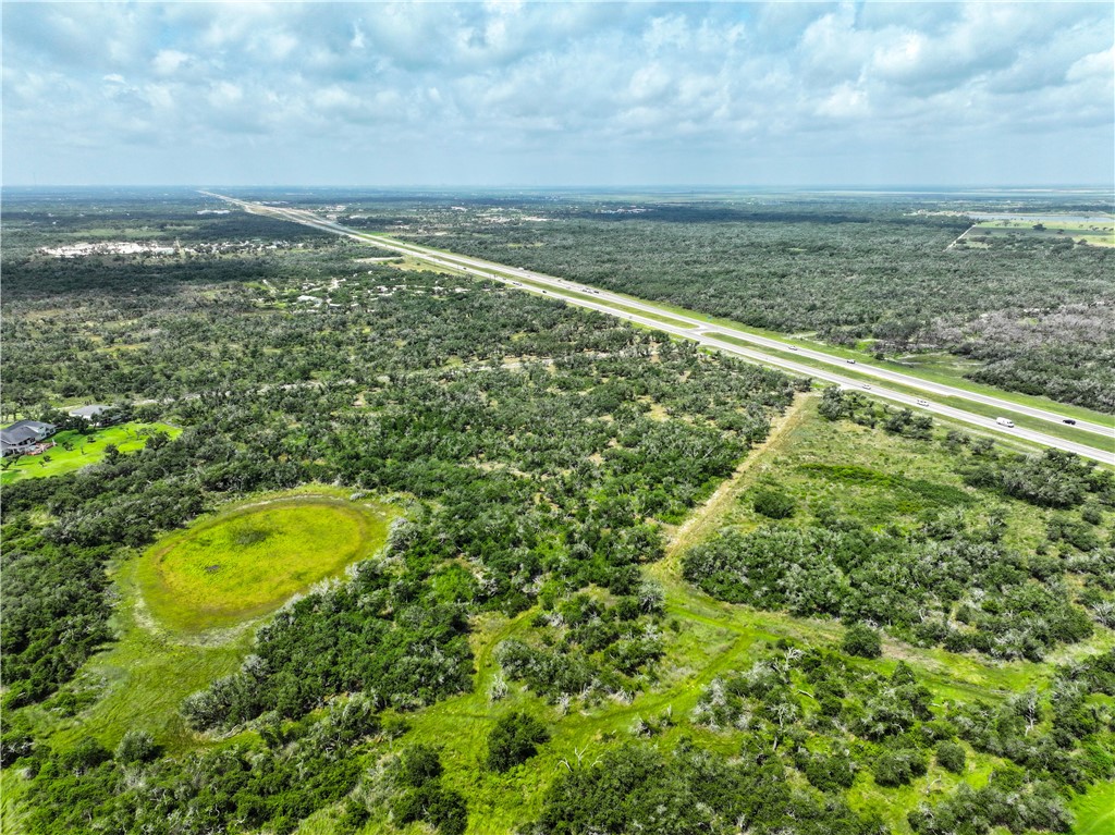 704 State Highway 35 Hwy Property Photo 32