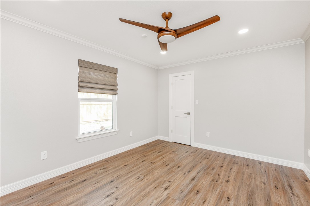 5225 Greenbriar Dr Property Photo 34