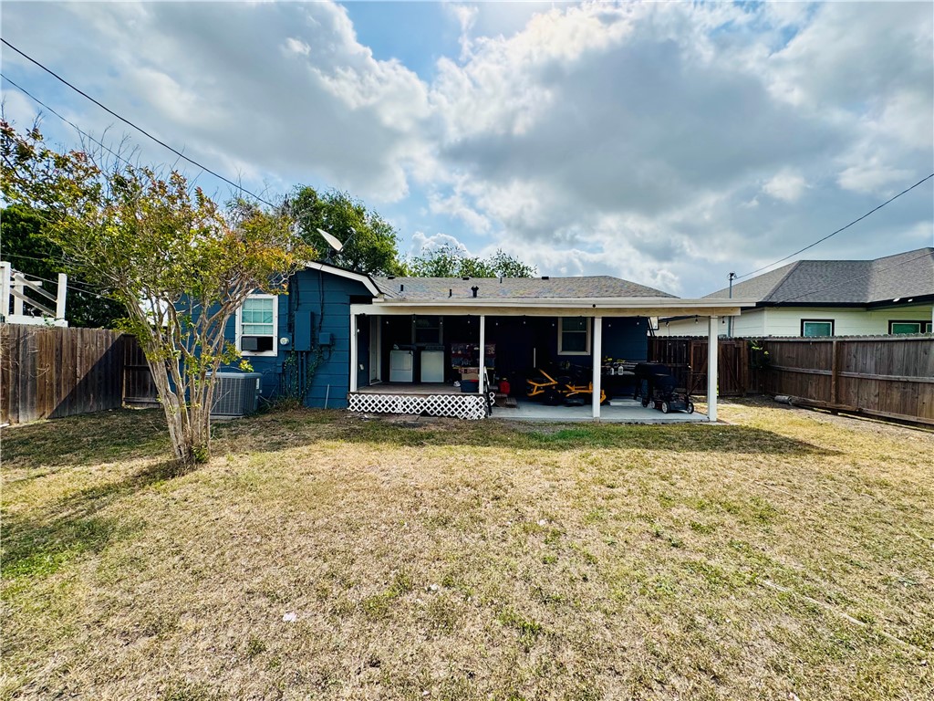 1505 Main Dr Property Photo 22