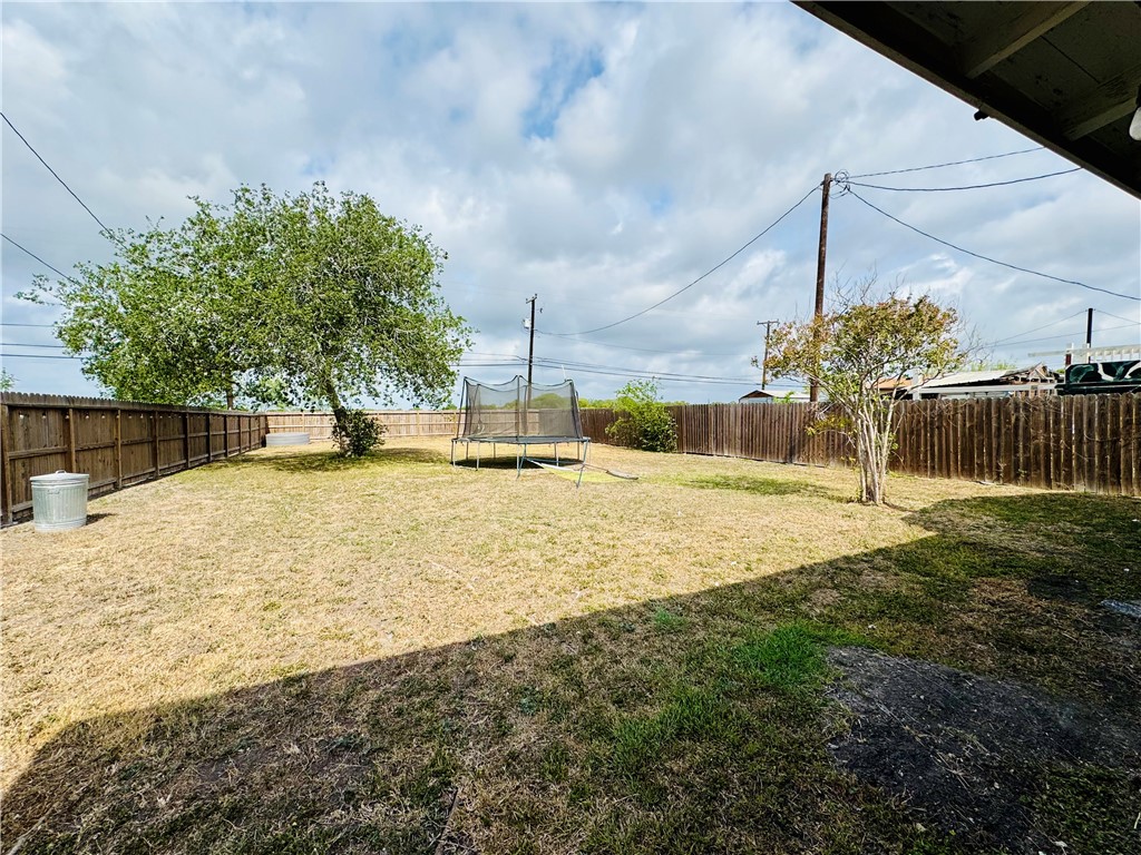 1505 Main Dr Property Photo 24