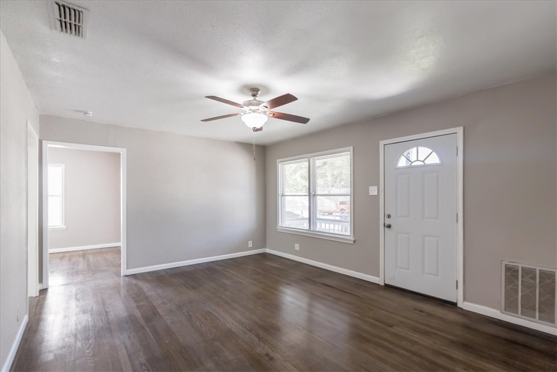 1337 Daytona Dr Property Photo 6