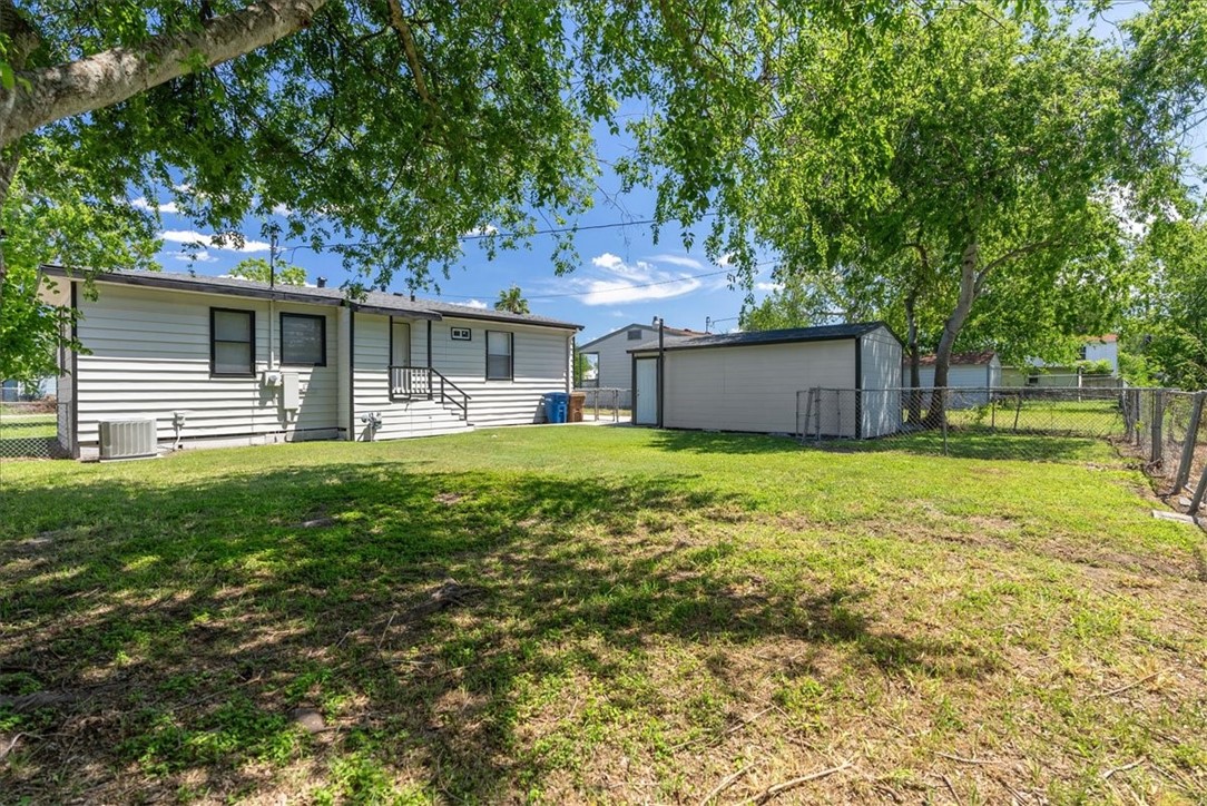 1337 Daytona Dr Property Photo 20