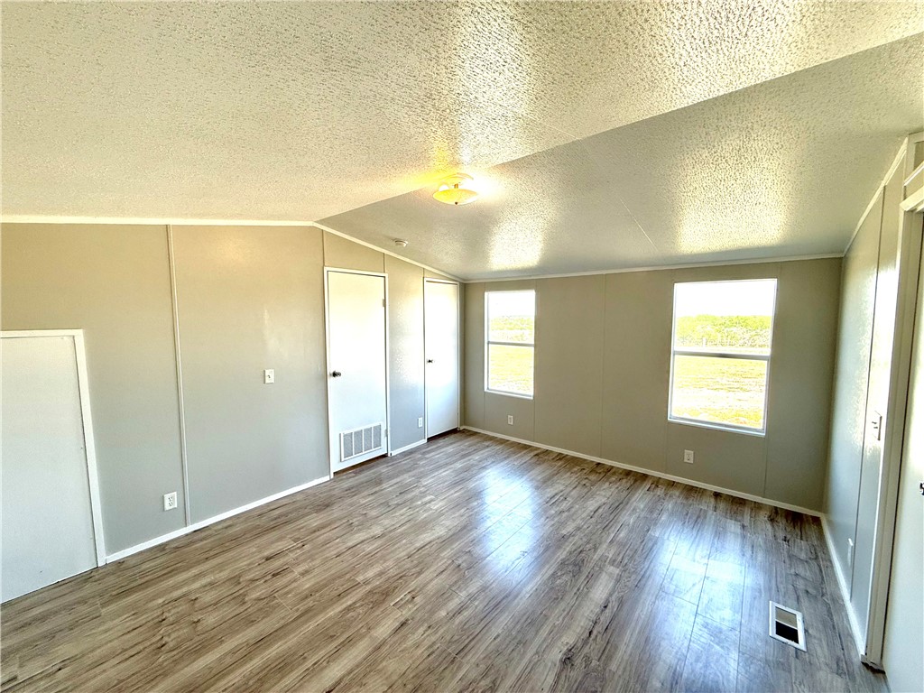 689 County Road 3031 Property Photo 10