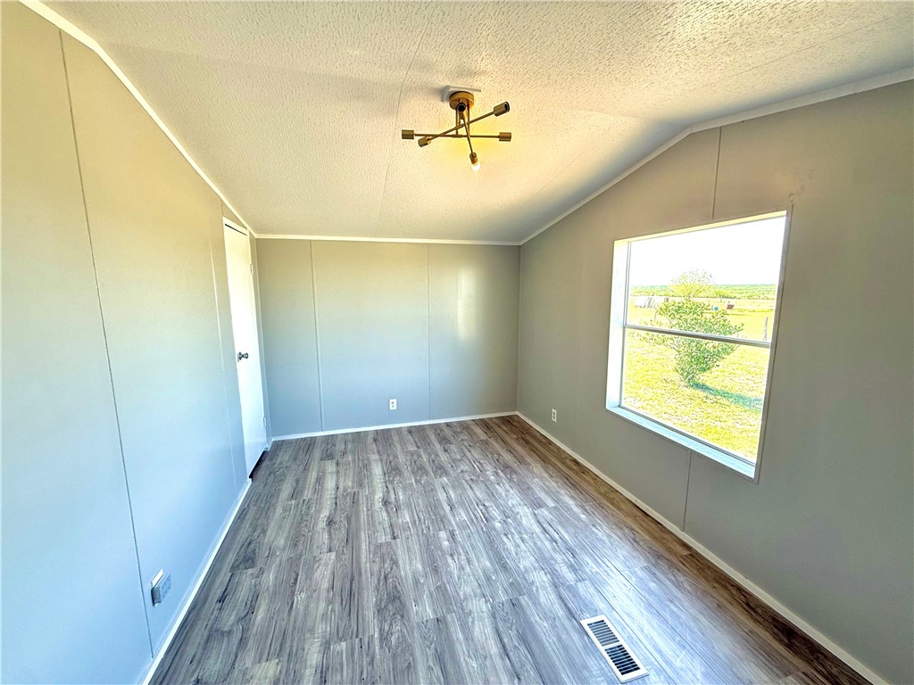 689 County Road 3031 Property Photo 15