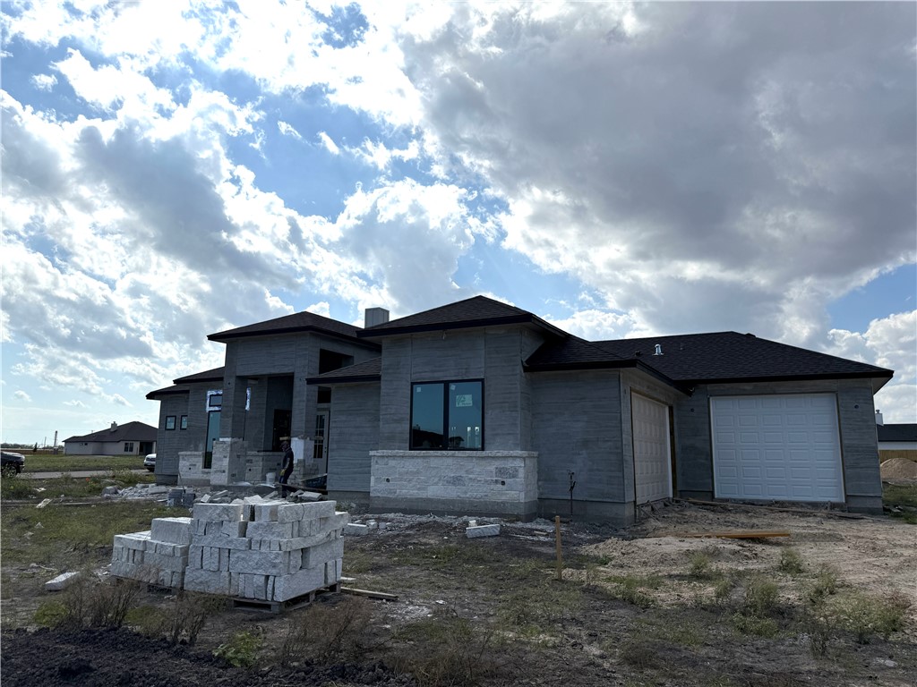 2177 London Ranch Dr Property Photo 1