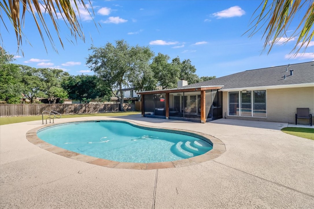 5241 Saint Andrews Dr Property Photo 37
