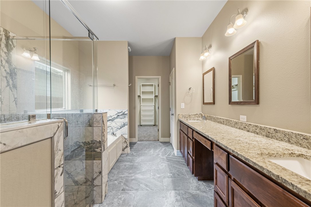 2222 Cuarzo Dr Property Photo 7
