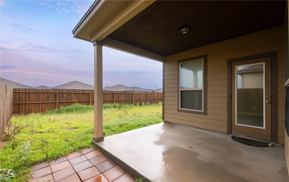 2222 Cuarzo Dr Property Photo 18