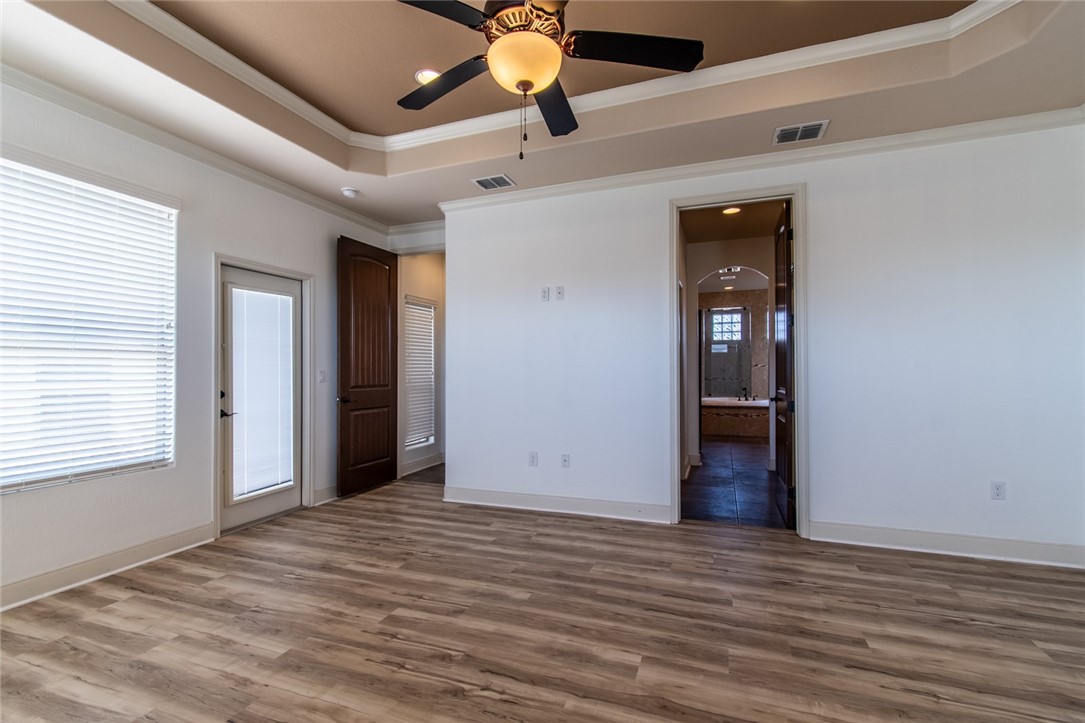 8054 Calgary Dr Property Photo 8