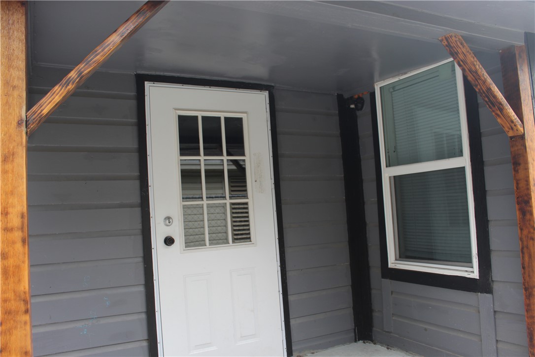 1110 Elgin St Property Photo 3