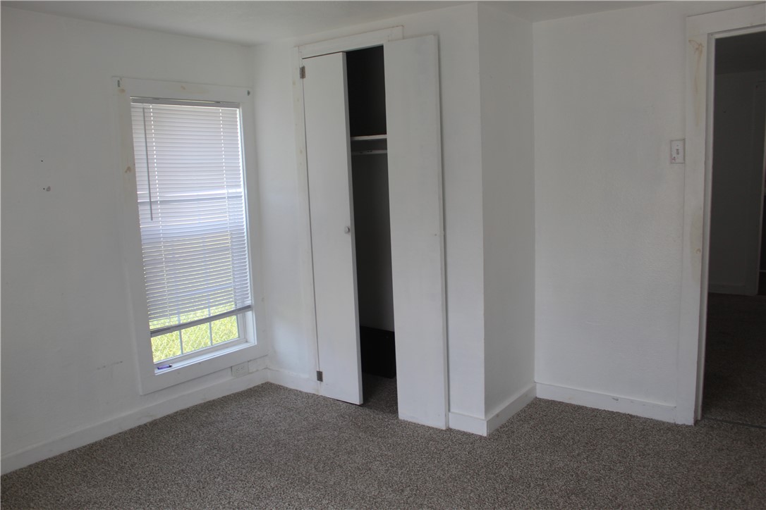 1110 Elgin St Property Photo 7