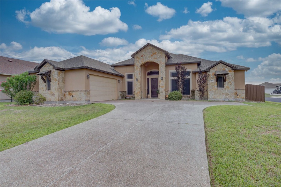 3722 Lake Hawkins Ct Property Photo