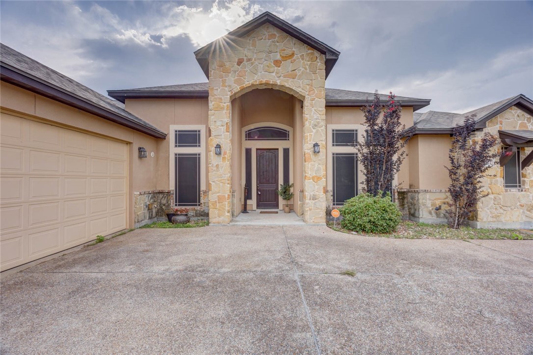 3722 Lake Hawkins Ct Property Photo 3