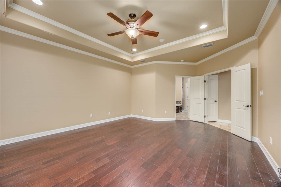 3722 Lake Hawkins Ct Property Photo 7