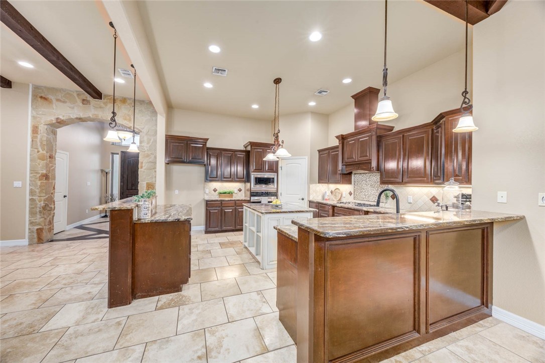 3722 Lake Hawkins Ct Property Photo 29