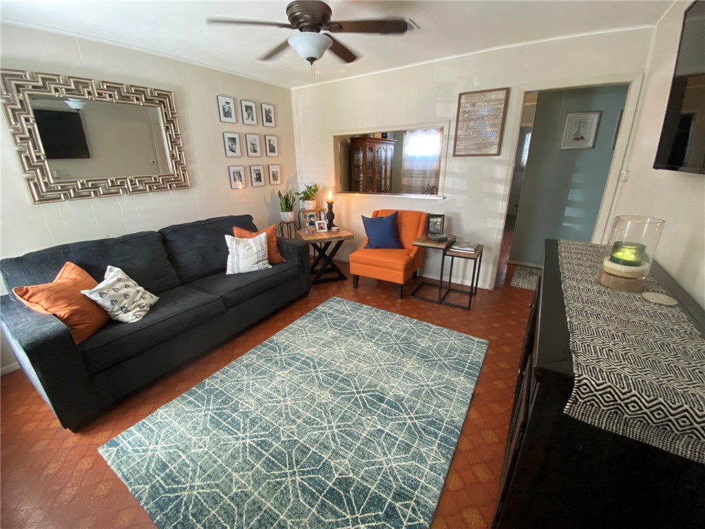 2534 Nogales St Property Photo 3