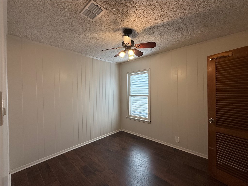 2534 Nogales St Property Photo 6