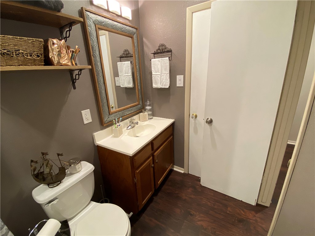 2534 Nogales St Property Photo 14
