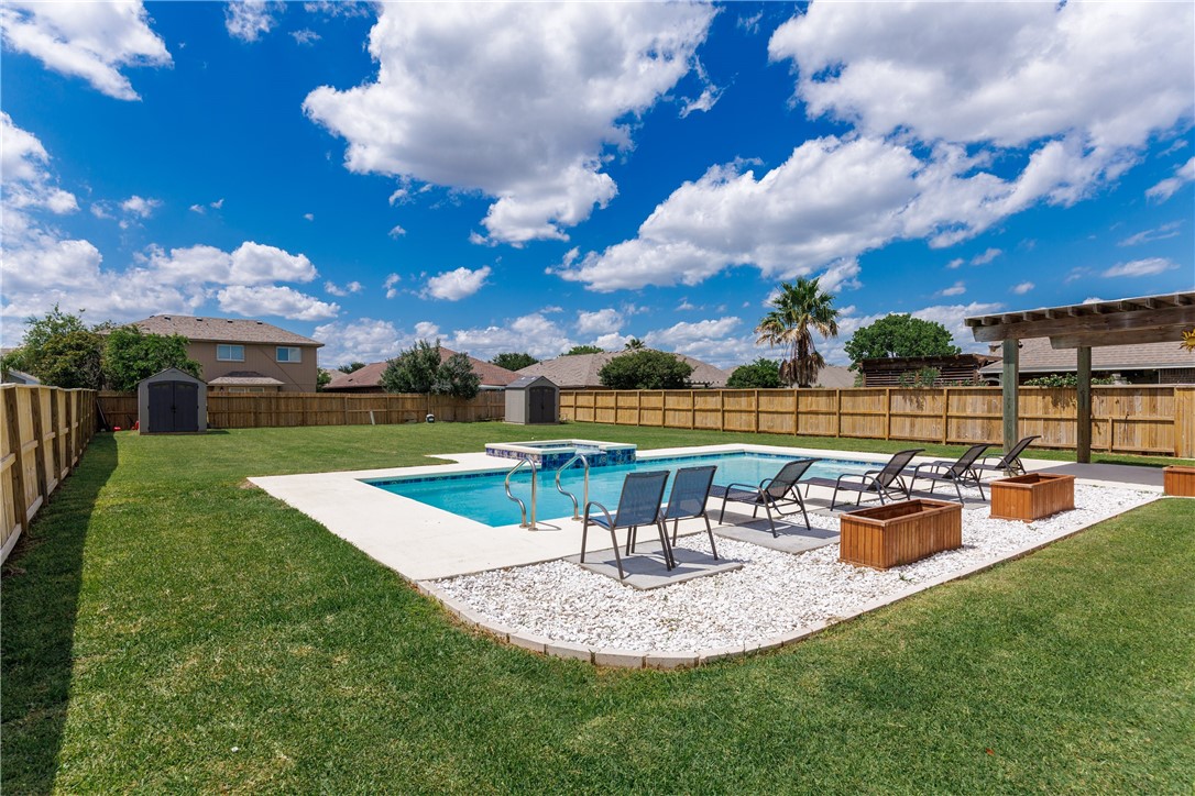 7533 Rancho Vista Blvd Property Photo 24