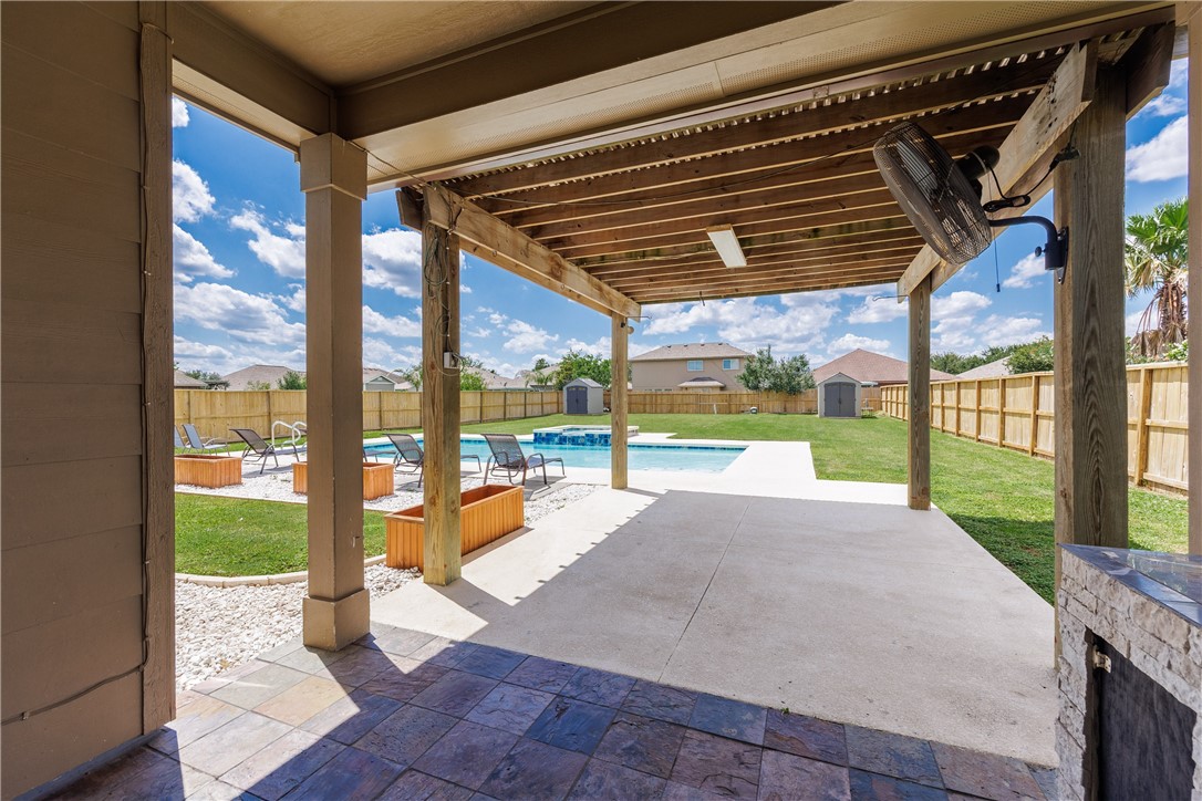 7533 Rancho Vista Blvd Property Photo 28