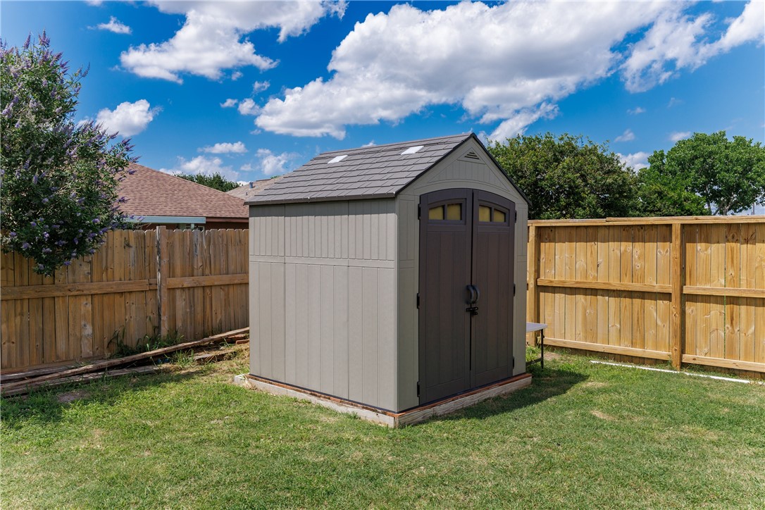 7533 Rancho Vista Blvd Property Photo 29