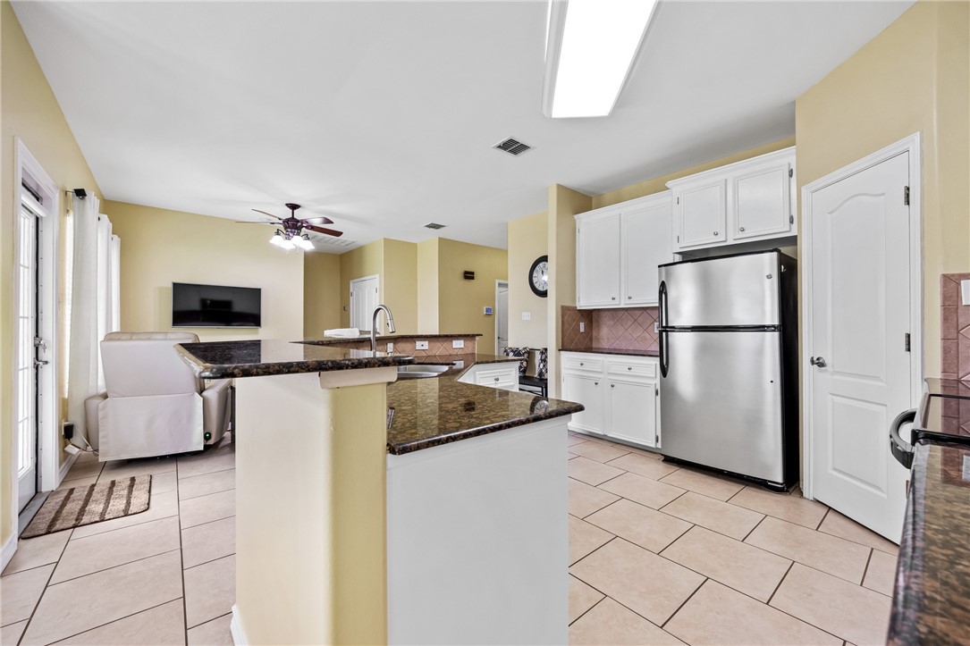 3137 Masterson Dr Property Photo 5