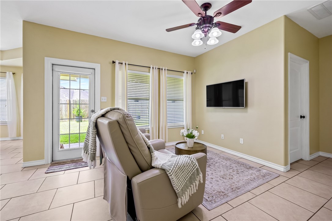 3137 Masterson Dr Property Photo 6